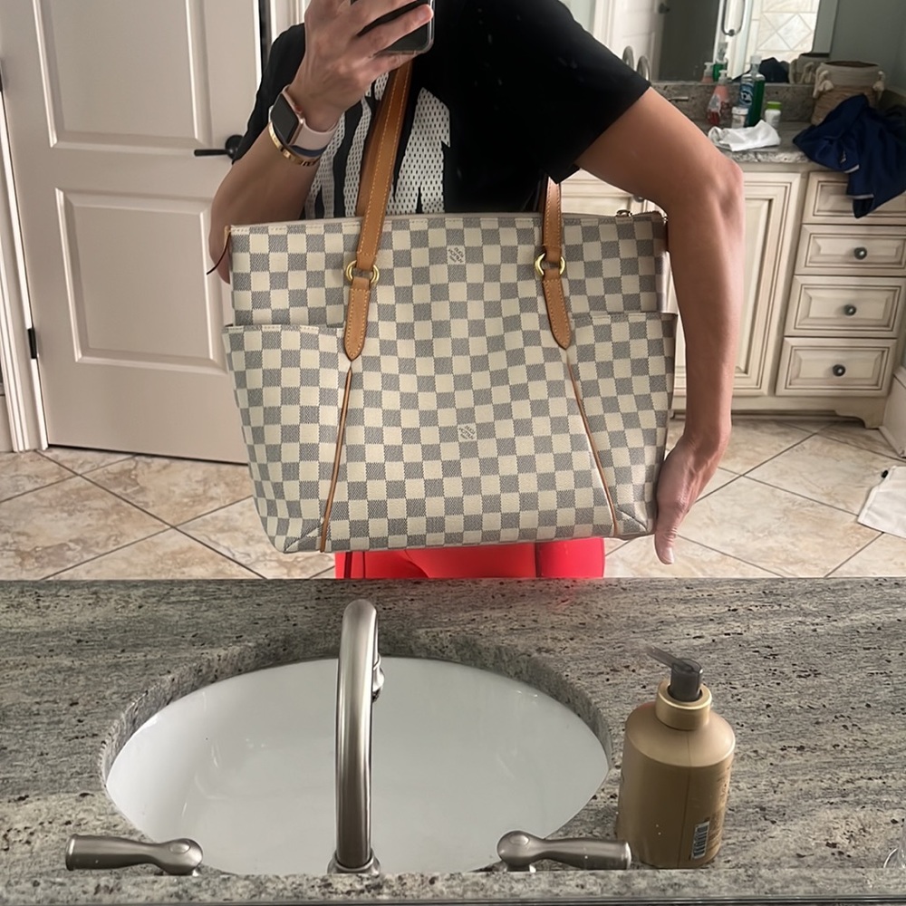 Louis Vuitton Totally MM Damier Azur